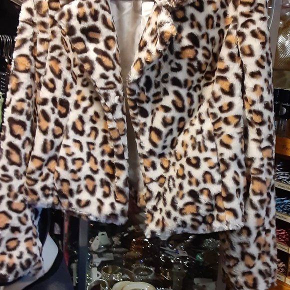 HAVE SNOW LEOPARD PRINY FAUX FUR JACKET - Picture 4 of 4